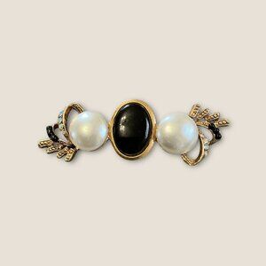 Vintage  faux Pearl &  faux Onyx Art Deco Inspired Brooch Gold Tone
